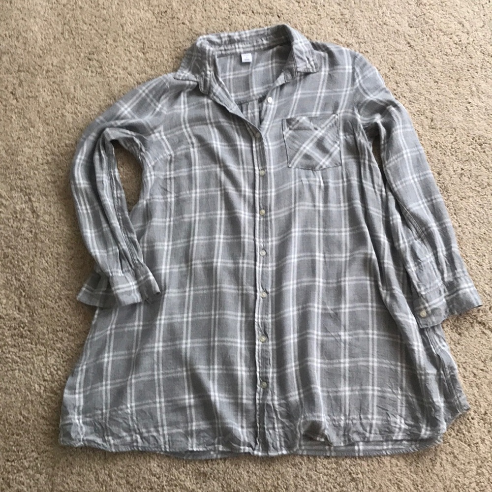 Old Navy gray and white Plaid button down flare